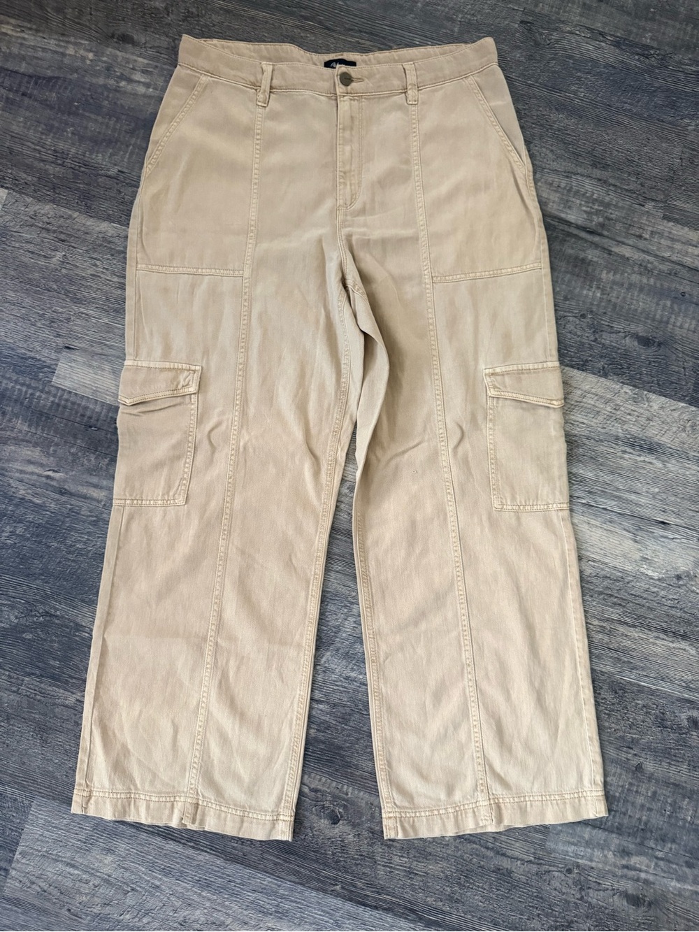 Women’s Wide Leg Cargo Pants